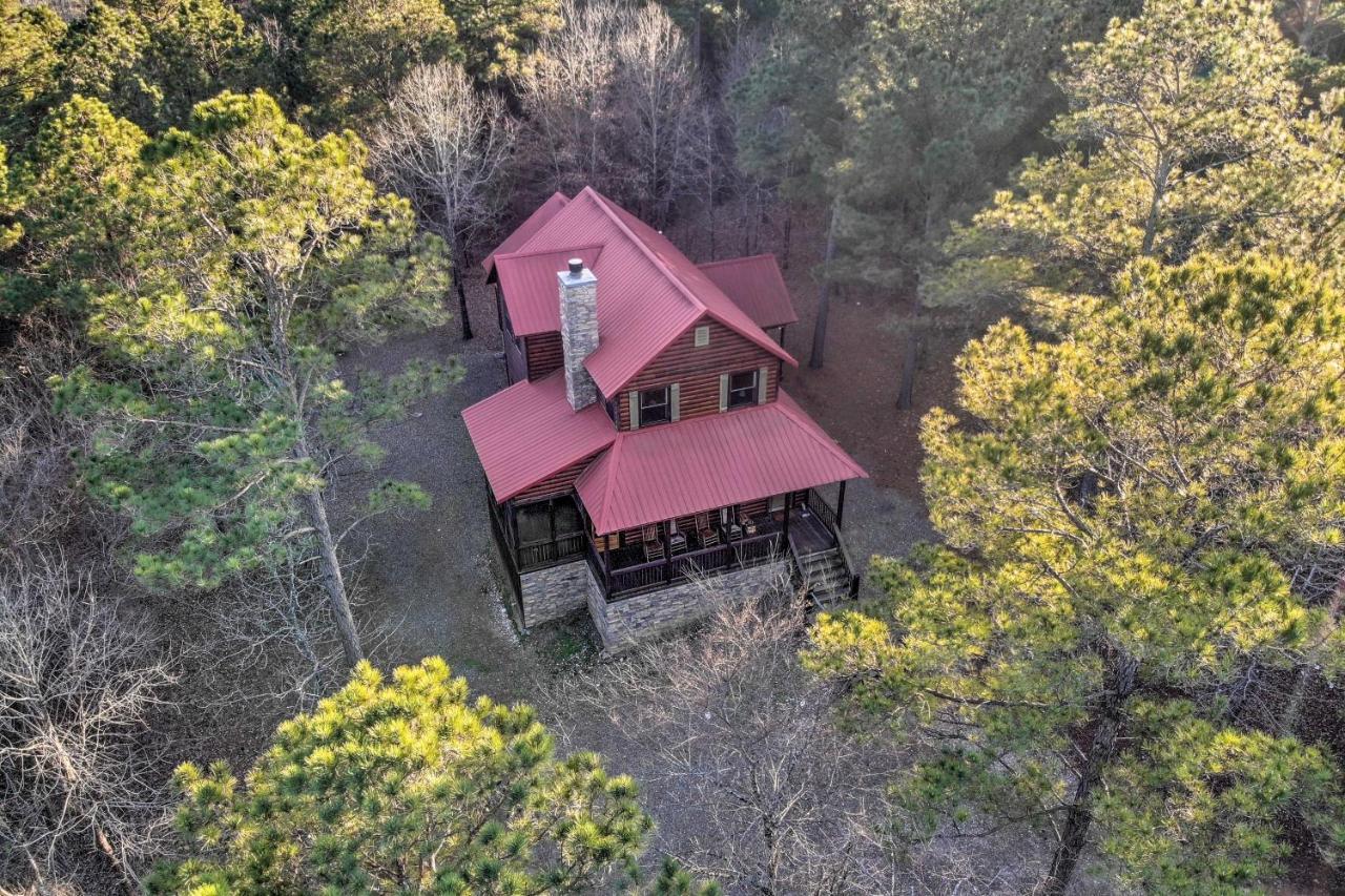 Broken Bow Cabin With Deck, Hot Tub And Fire Pit! Eksteriør billede