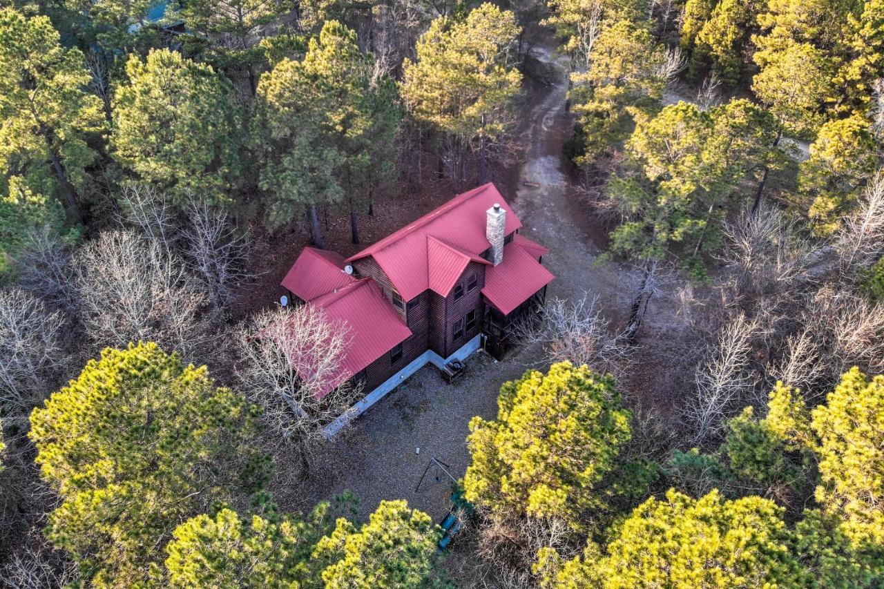 Broken Bow Cabin With Deck, Hot Tub And Fire Pit! Eksteriør billede
