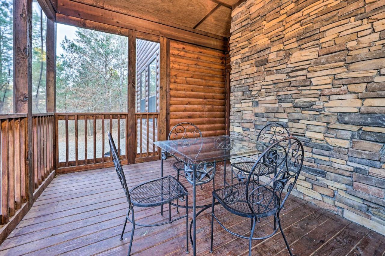 Broken Bow Cabin With Deck, Hot Tub And Fire Pit! Eksteriør billede
